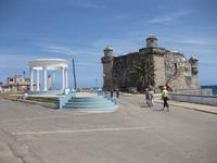 Cojimar - Hemingway-Büste und Festung La Chorrera  