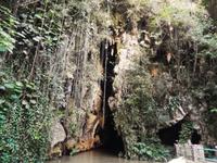 Höhle von außen