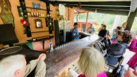 Mittagessen im Restaurant Codina - wir probieren einen Ingwer Cocktail Jincila