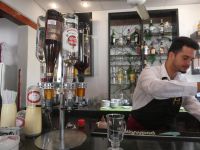 der Arzt in der Bar