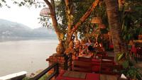 Abendessen am Mekong