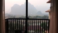 Blick aus dem Hotelzimmer in Vang Vieng 