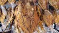 Straßenmarkt auf dem Weg nach Vientiane - Trockenfisch 
