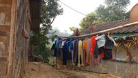 zu Besuch in einem Dorf der Hmong 