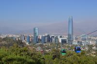 Santiago de Chile - Gran Torre Santiago und Seilbahn vom Cerro San Cristóbal
