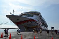Unser Schiff - die Norwegian Sun im Hafen von Salaverry