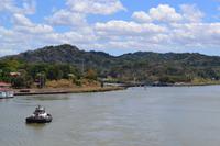 Fahrt durch den Panamakanal - Mündung des Rio Chagres in den Gatún-See