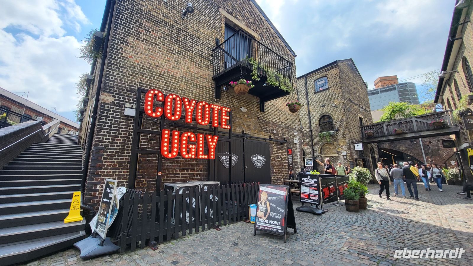 12 – London, Camden Market, Coyote Ugly
