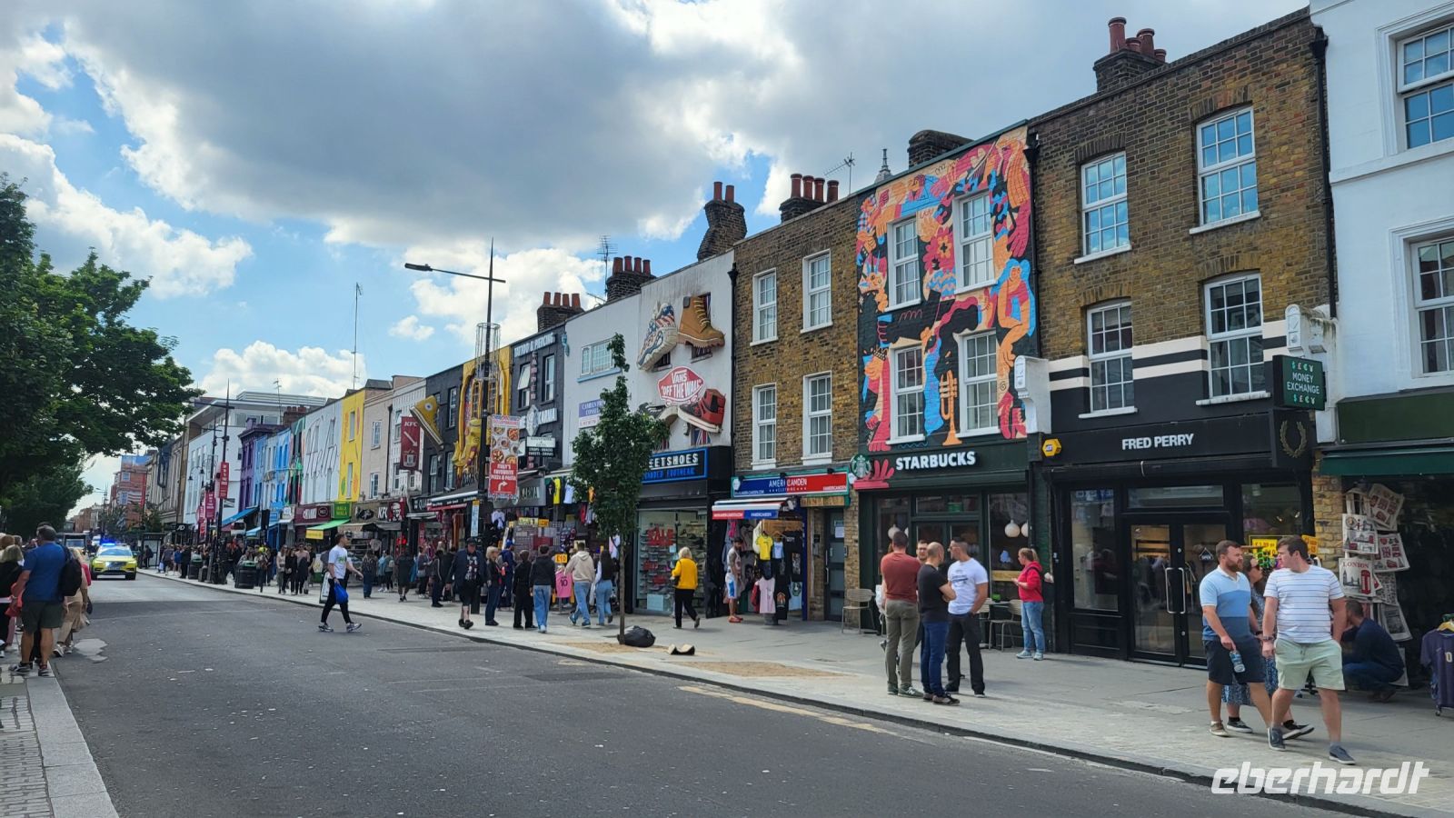 32 – London, Camden Town