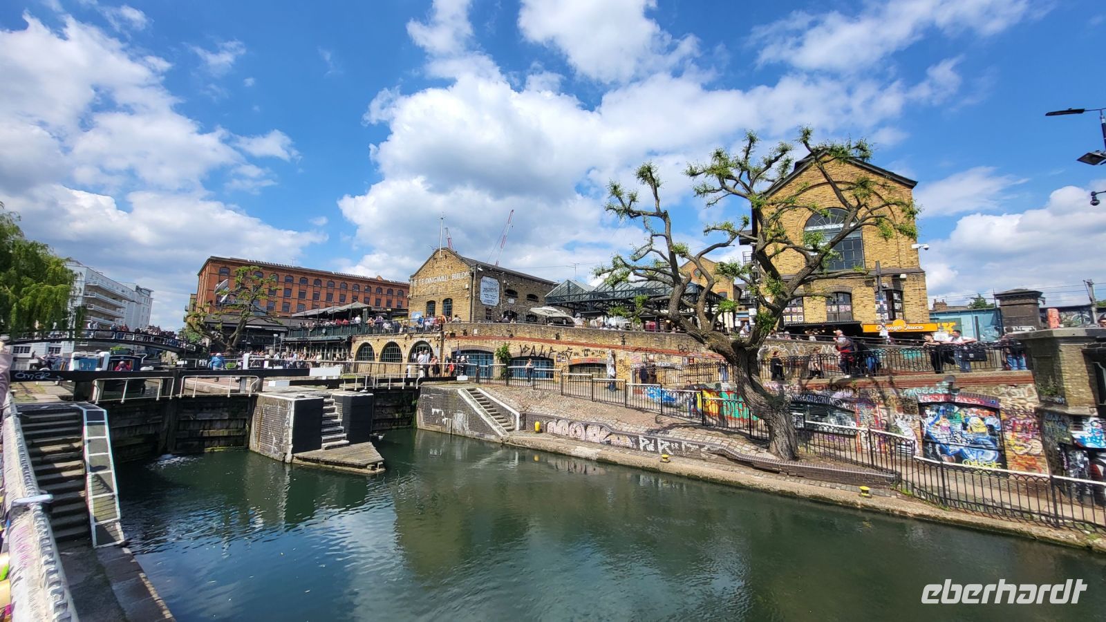35 – London, Camden Market, Regents Canal