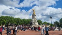 52 – London, Buckingham Palace