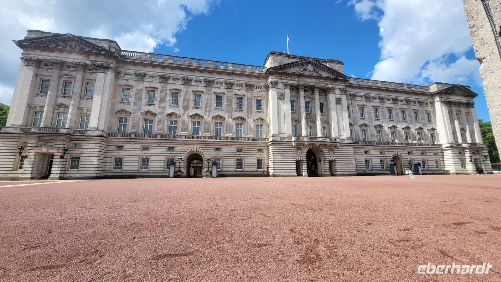 53 – London, Buckingham Palace