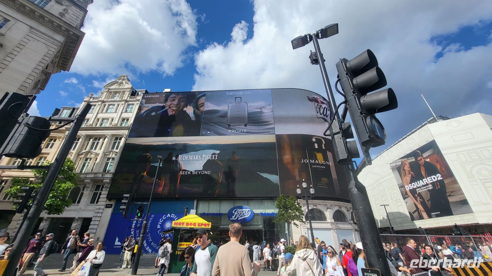 68 – London, Piccadilly Circus
