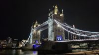 die Tower Bridge am Abend
