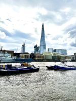 Blick vom Tower über die Themse zum Shard