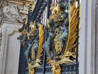 Nördliches der drei Osttore zum Buckingham Palace