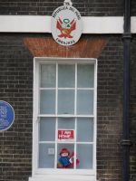 Botschaft von Perú in London mit Paddington Bear 