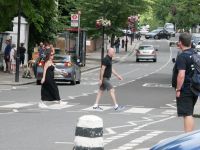 Londons berühmterster Zebrastreifen, aber der Käfer fehlt. 