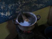 Antsirabe: ein Cebuhorn wird verarbeitet