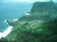 Foto-Stopp mit Blick auf den Penha de Águia (Adlerfelsen)