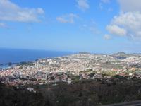Blick vom botanischen Garten auf Funchal