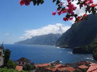 Tischwein-Verkostung in Seixal mit phantastischem Blick auf die Ostküste