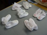 kleine gestickte Schuhchen