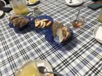 Erfrischung und Gebäck bei Esmeralda