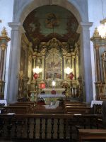 im Inneren der Kirche in Monte