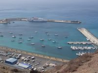 Blick auf den Hafen von Porto Santo
