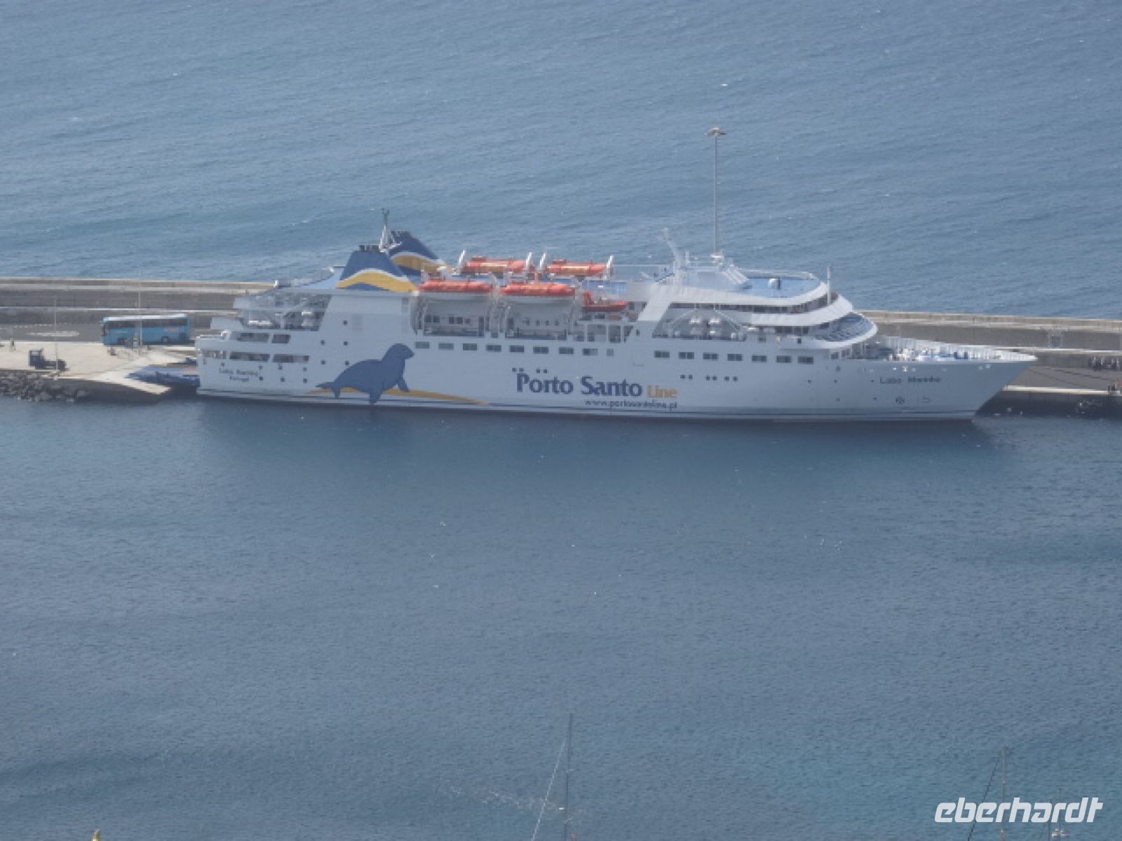 unser Schiff im Hafen von Porto Santo