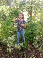 Esmeralda erklärt die Heimpflanzen