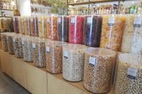 Ein Delikatessen Geschäft in Ribeira Brava - Nüsse, kandierte Früchte und Liköre...