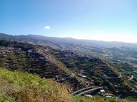 Landwirtschaftlich genutzte Terassen an steilen Hängen 