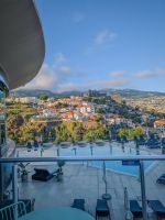 Panorama Blick mit Pool The Views Hotel Funchal Madeira 