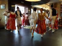 Folklore zum Espetada-Abendessen