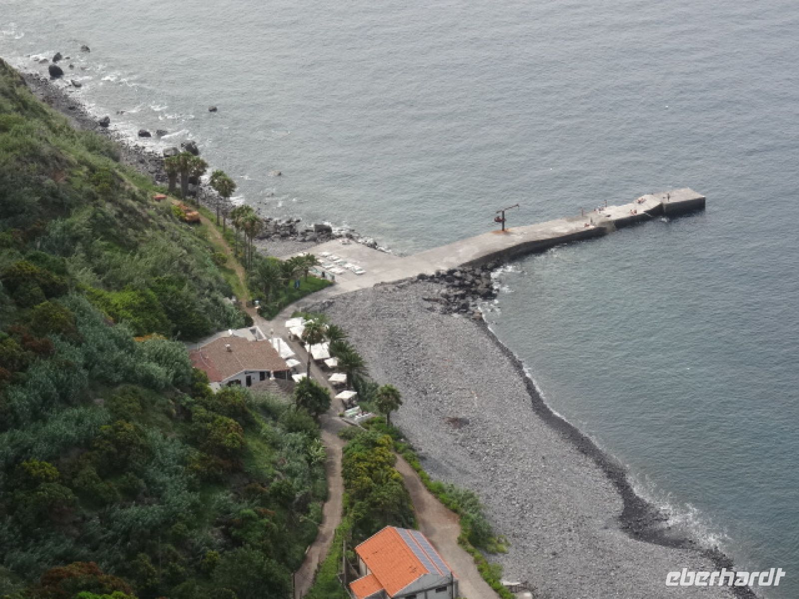 Blick auf Faja dos Padres von der Seilbahnstation
