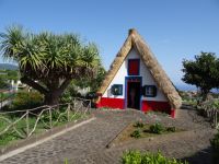 Santana und seine strohbedeckten Häuschen