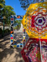 Bunte Kunstinstalationen in den Straßen von Funchal/Madeira