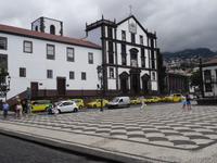 Funchal - Jesuitenkirche am Praca do Municipio gegenüber dem Rathaus
