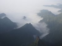 Pico do Arieiro - Blick auf die verschleierte Ostspitze der Insel