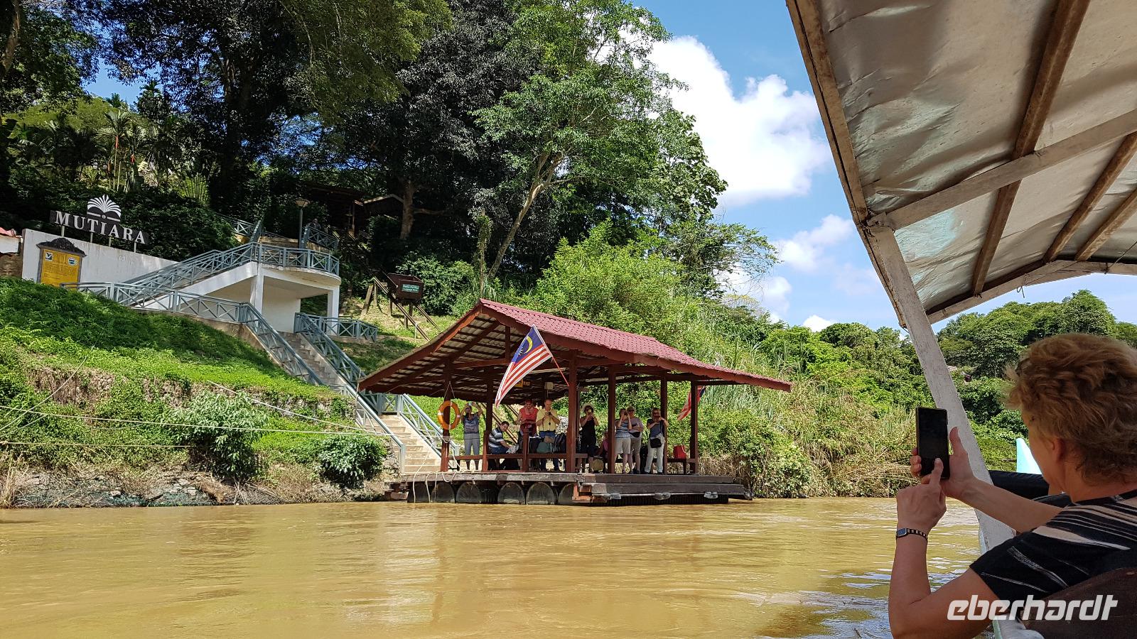 Malaysia, Bootsfahrt in den Taman Negara NP,l Ankunft am Mutiara Taman Negara Resort