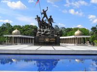 Rundreise Singapur & Malaysia, Stadtrundfahrt Kuala Lumpur, Kriegerdenkmal