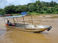 Bootsfahrt zum Mutiara Taman Negara Resort