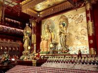 Im buddhistischen Tempel von China Town, Singapur