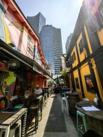 Kontraste in Singapur, Kampong Glam und dahinter die modernen Hochhäuser, Singapur