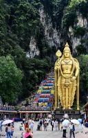 272 Treppen muß man hoch zu den Batuhöhlen hochsteigen