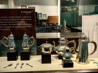 Zinngeschirr in der Fabrik von Kuala Lumpur