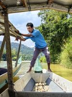 Unsere Gruppe muß auf zwei Boote verteilt werden