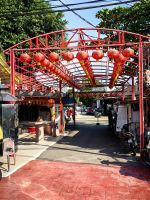 Auf Penang ist das Chinesische Viertel auf Pfählen errichtet, hier der Eingang